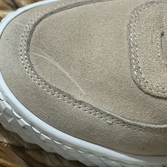 Bruno Magli Paola Platform Sneaker Sand Suede Size 7.5M - Picture 3 of 6